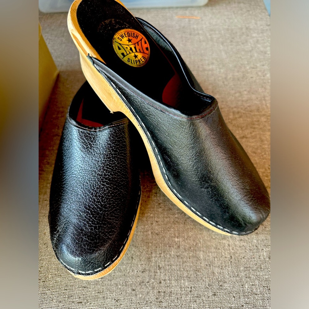 Woman’s Vintage Swedish “Arthe” Clogs -Size 41